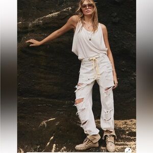 Free People Moxie Barrel Jeans Sea Mist NWOT Distressed Low Slung Pull On